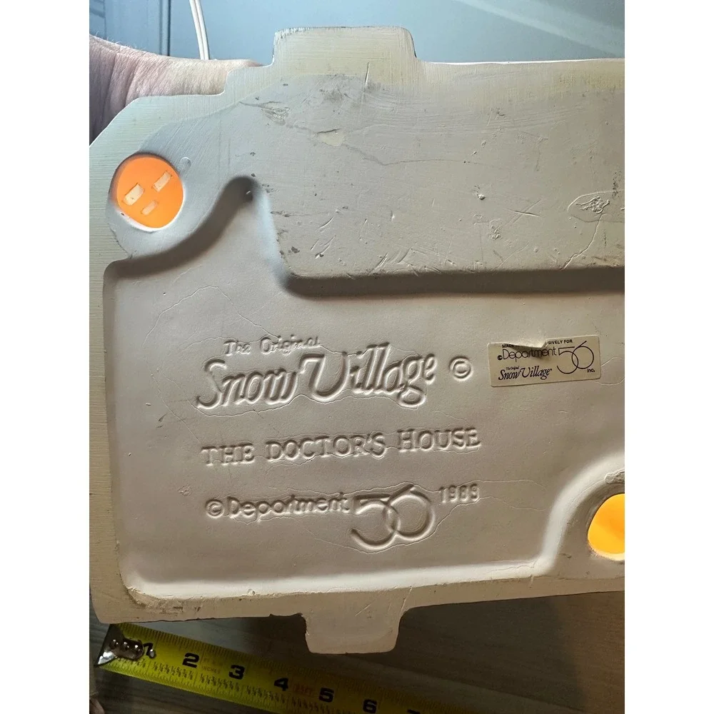Dept 56 Snow Village The Doctor's House 5143-8